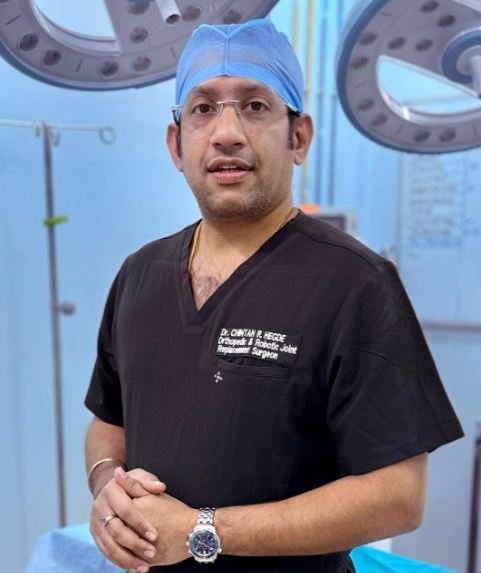 Advancing Knee Replacement: Dr Chintan Hegde performs India’s First Knee Replacement Surgery with Evolution NitrX™ Medial-Pivot Knee System